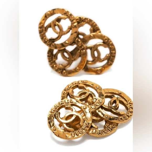 Vintage Chanel CC Cluster Clip On Earrings - Picture 3 of 11